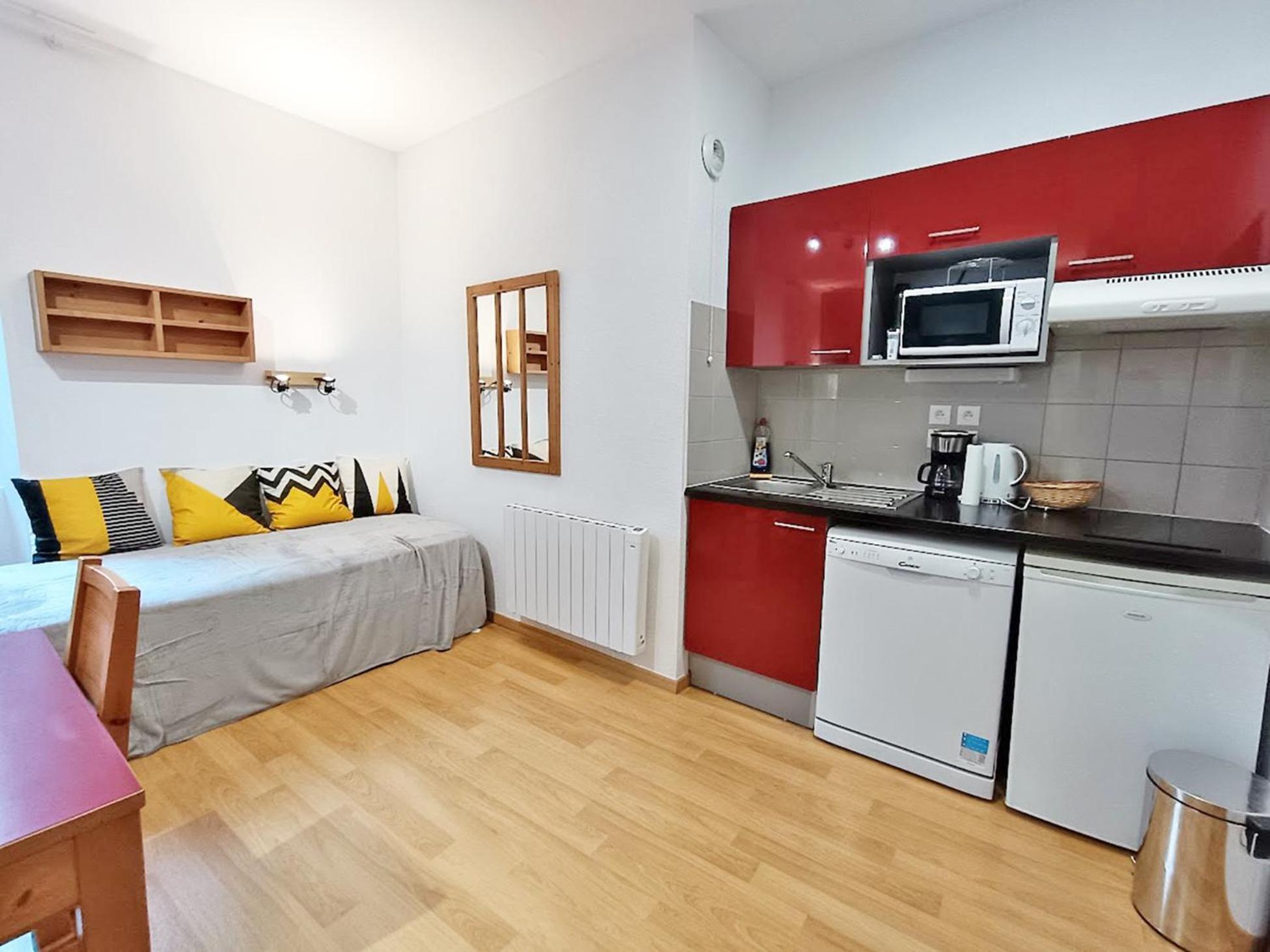 Frimousse, Studio, Wifi, Centre Luchon, Casier A Skis, Ascenseur, 4 Personnes Bagnères-de-Luchon Eksteriør bilde