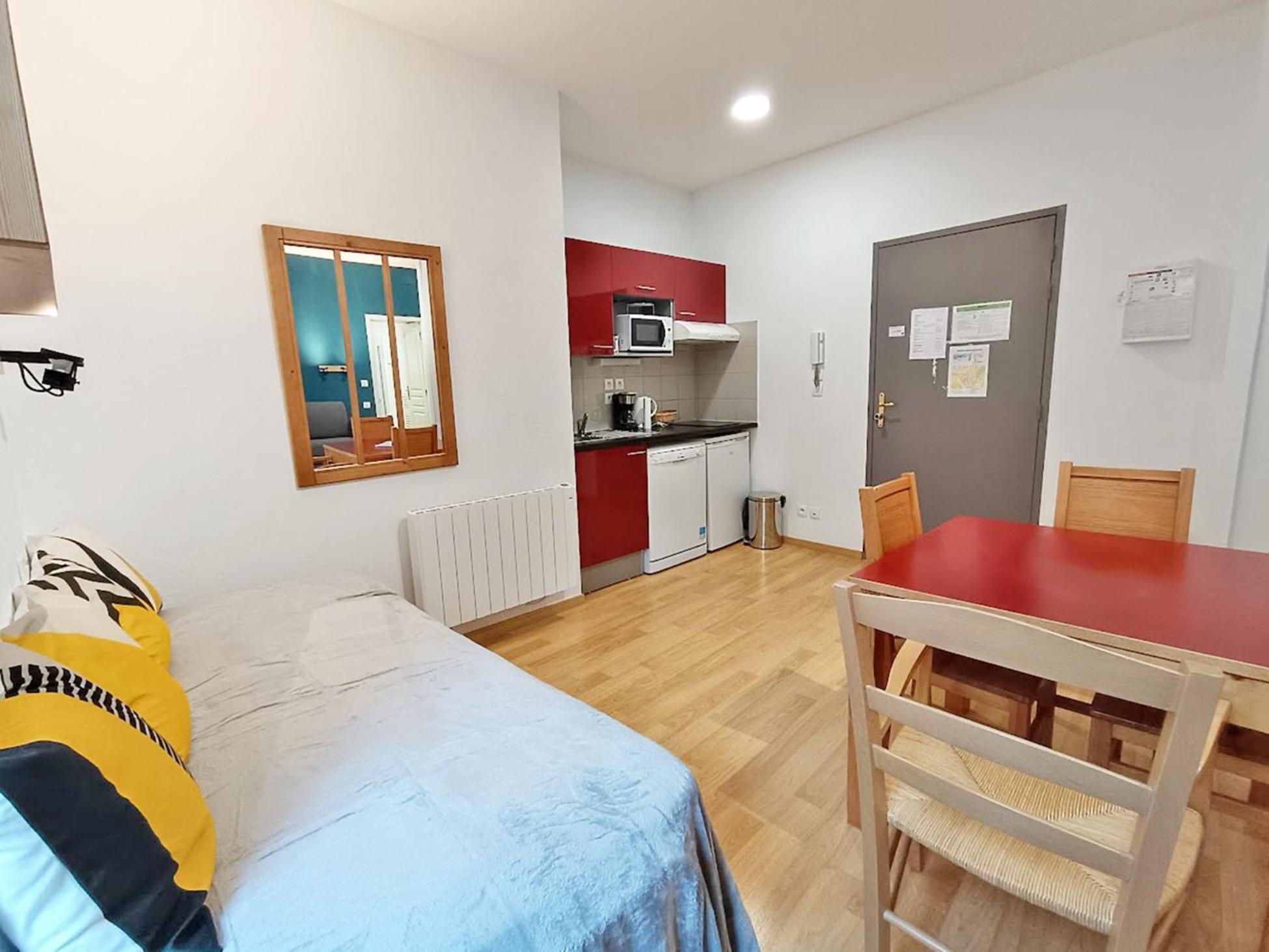 Frimousse, Studio, Wifi, Centre Luchon, Casier A Skis, Ascenseur, 4 Personnes Bagnères-de-Luchon Eksteriør bilde
